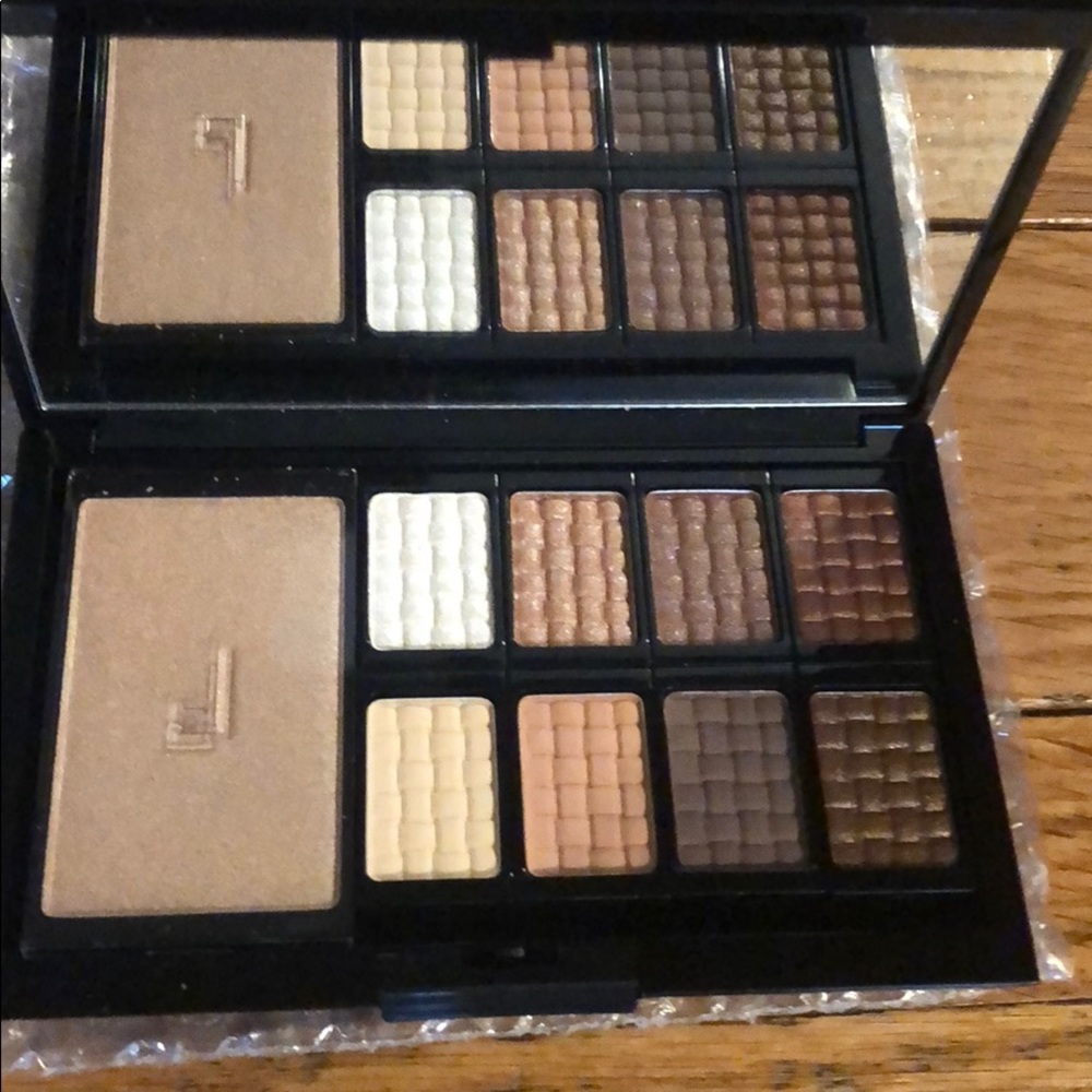 Doucce Freematic Pro Palette Nude Eye Shadow